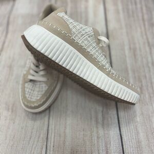 Serra Beige and White Casual Sneakers